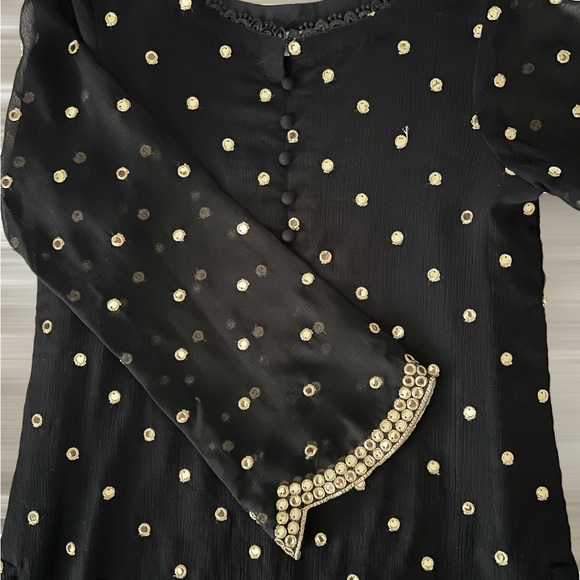 Pakistani dress, shalwar kameez, Black & Gold Mirror-Work Kurti with Silk Pant - Picture 9 of 11